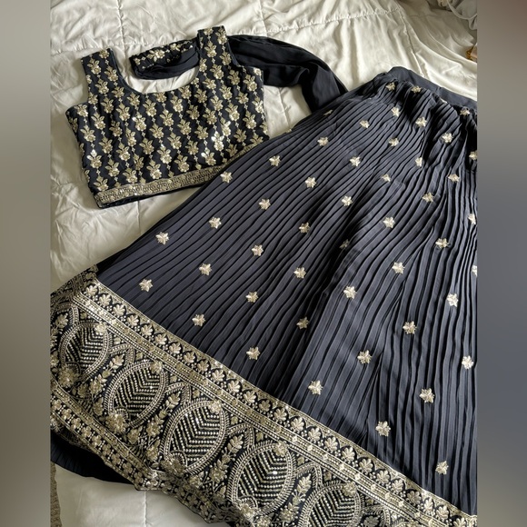 Indian Lehengha - Navy Blue and silver Lengha - Picture 4 of 8